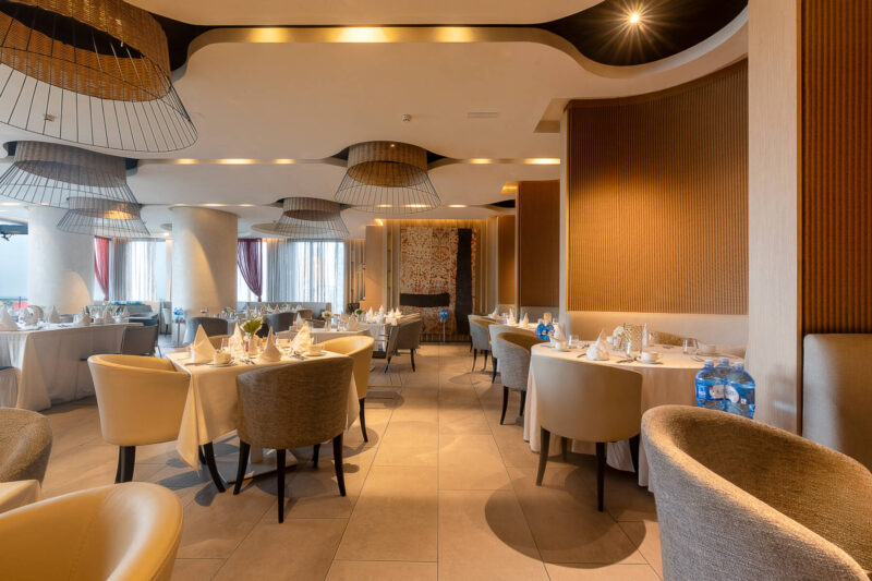 Noom Hotel Abidjan Plateau Restaurant Boulevard